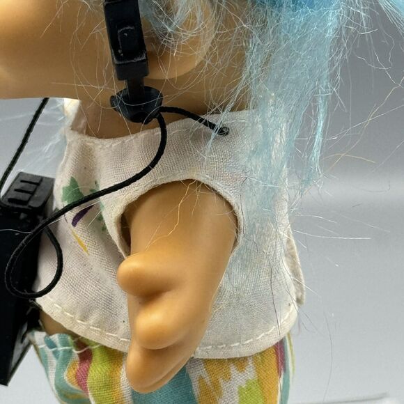 Vtg Russ Blue Hair Troll Doll Walkman Headphones Brown Eyes 18366 Sticker 4” - Picture 4 of 12